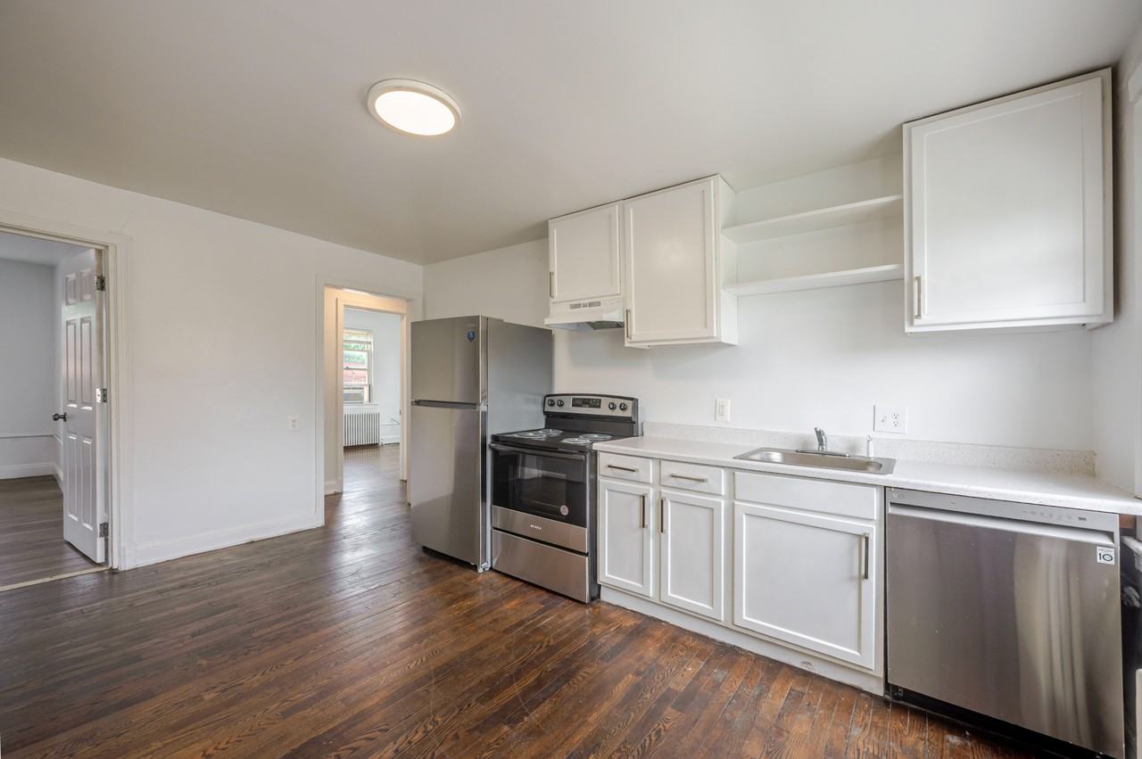2425 E St Ne #3