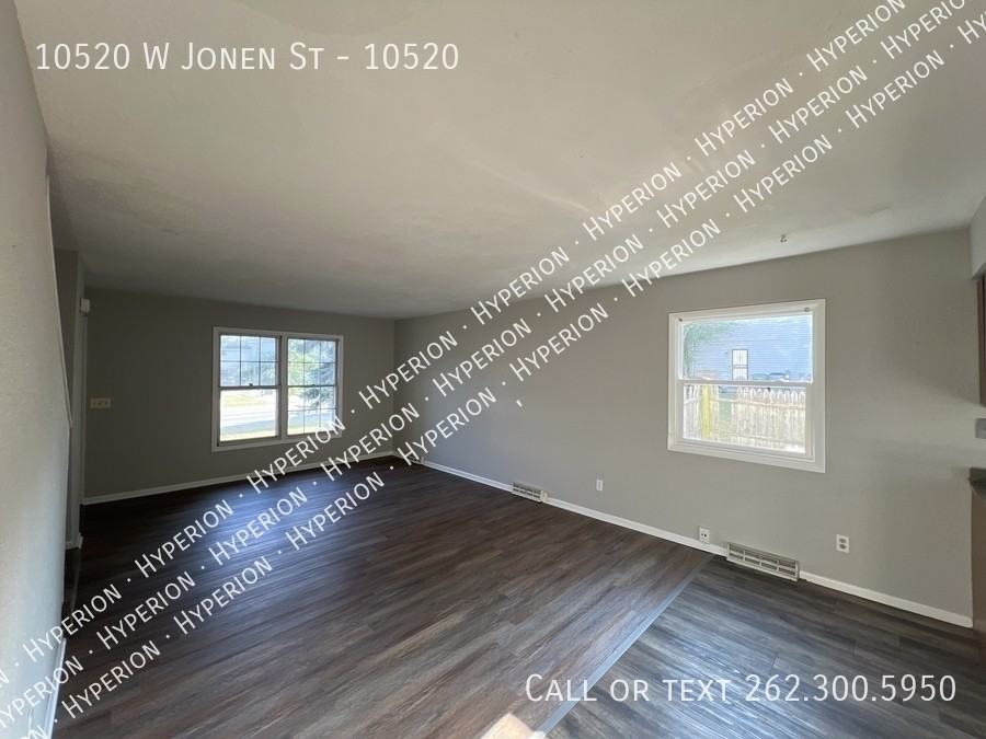 10520 W Jonen St #10520 - Photo 3 of 19