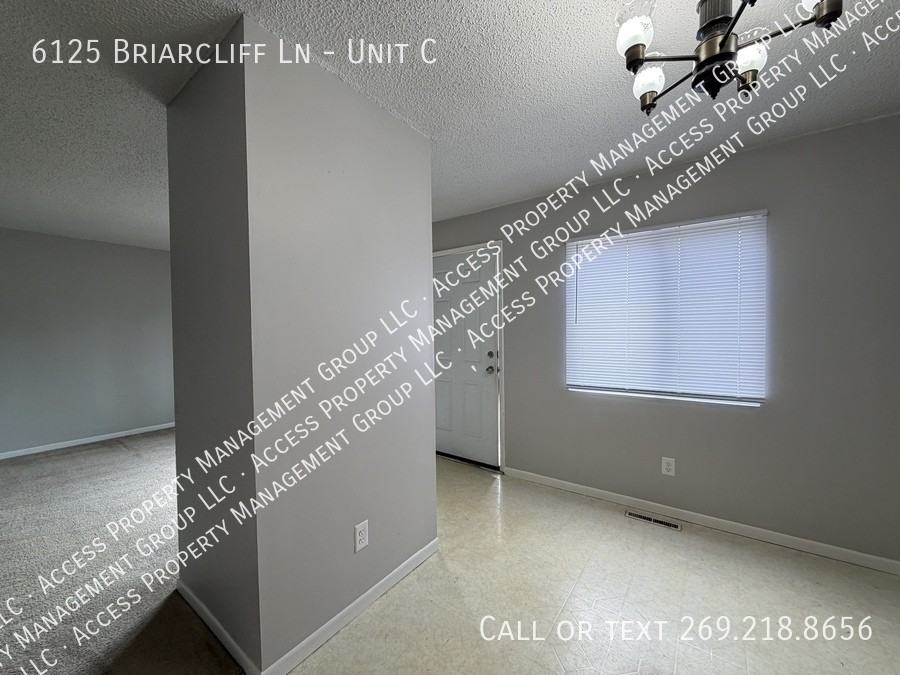6125 Briarcliff Ln #C - Photo 5 of 10