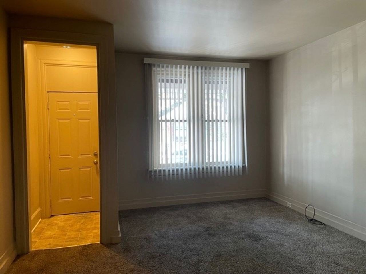 109 Hoerner St - Photo 5 of 13