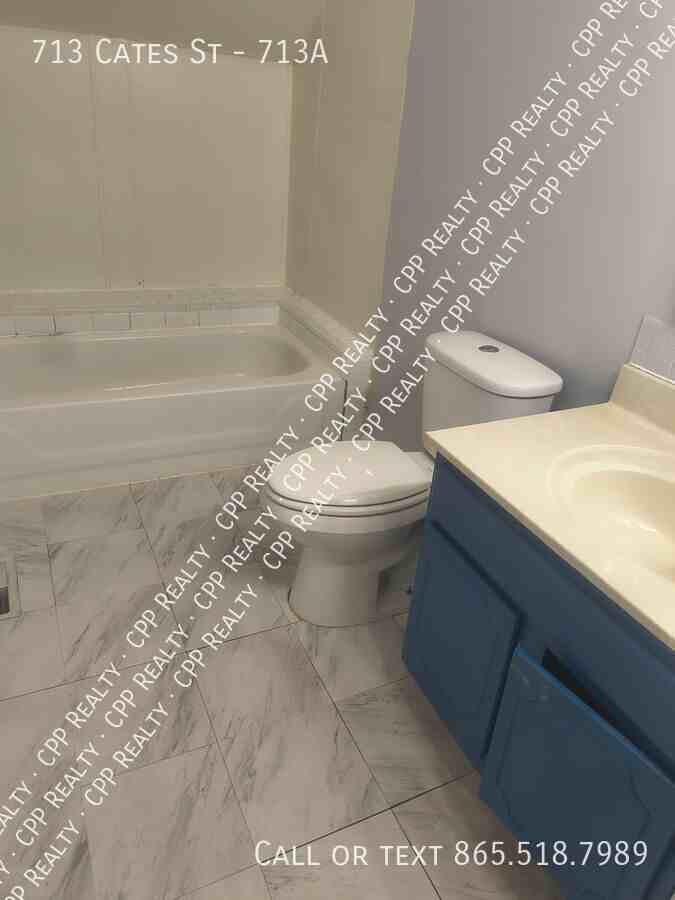 713 Cates St #713A - Photo 6 of 9