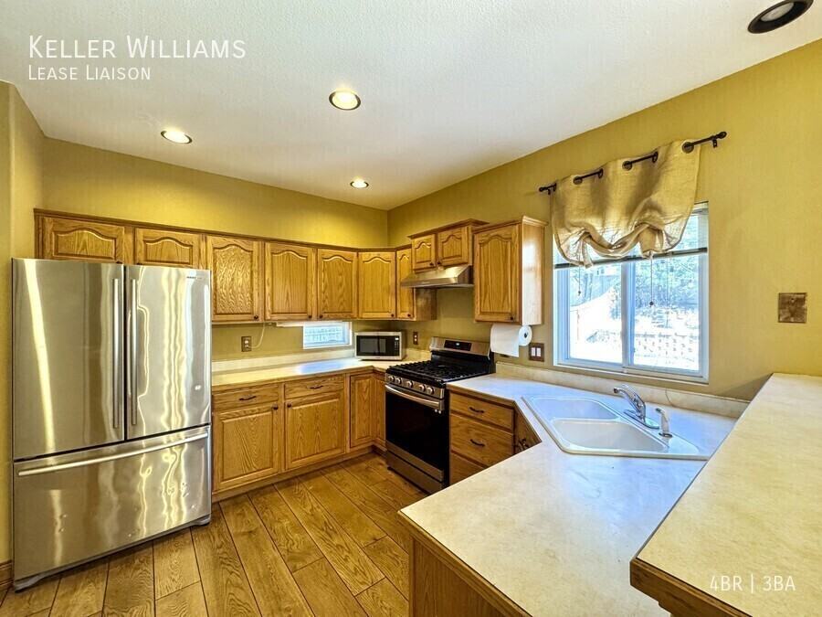 5662 Stable Ct - Photo 7 of 22
