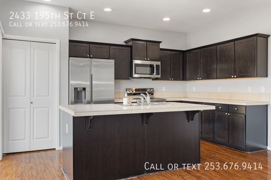 2433 195th Street Ct E - Photo 3 of 26