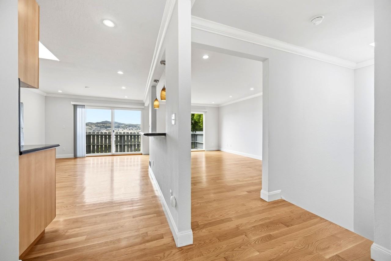 407 Joost Ave - Photo 3 of 24