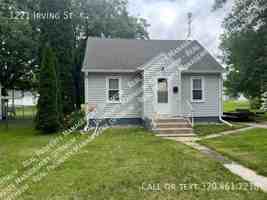 featured image of 1221 Irving St