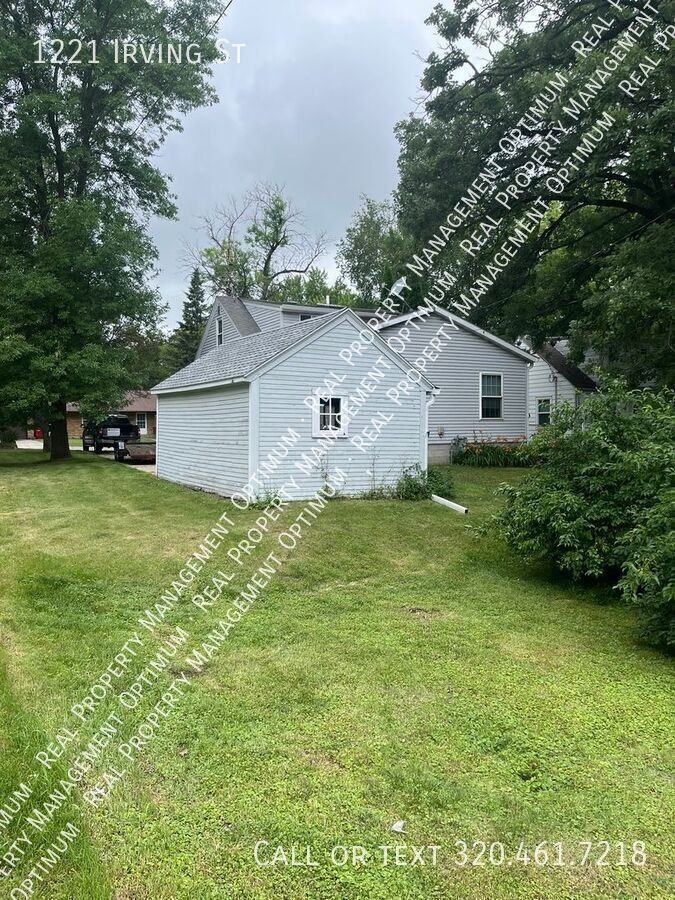 1221 Irving St - Photo 3 of 6