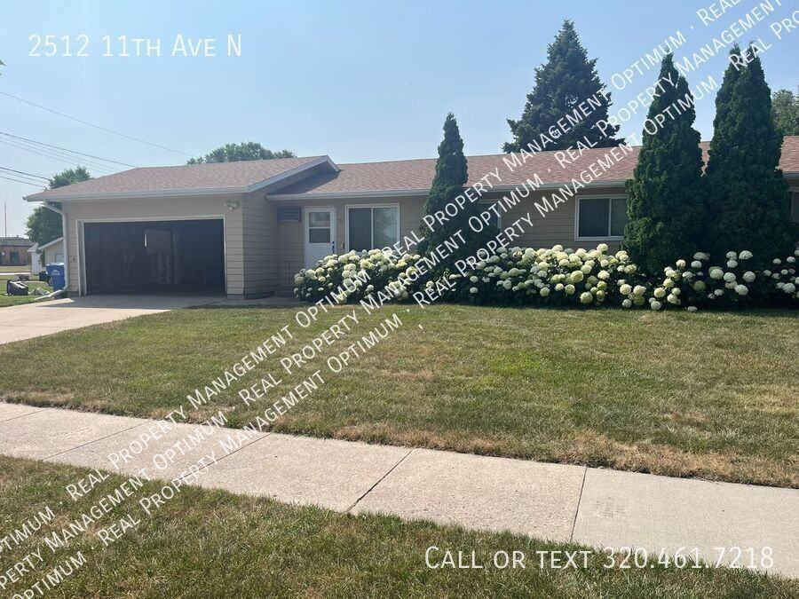 2512 11th Ave N - Photo 2 of 26