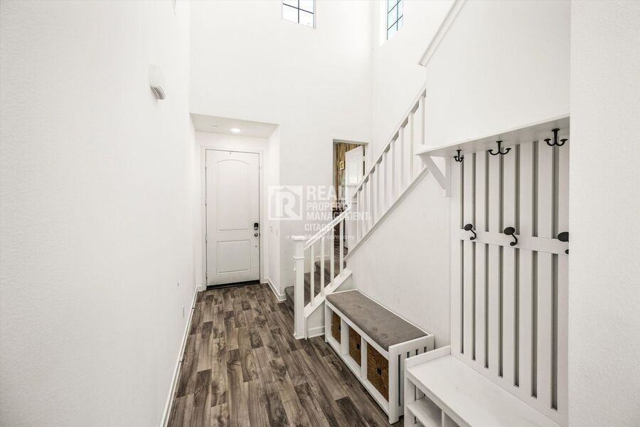 1604 Armijo Pl - Photo 5 of 47