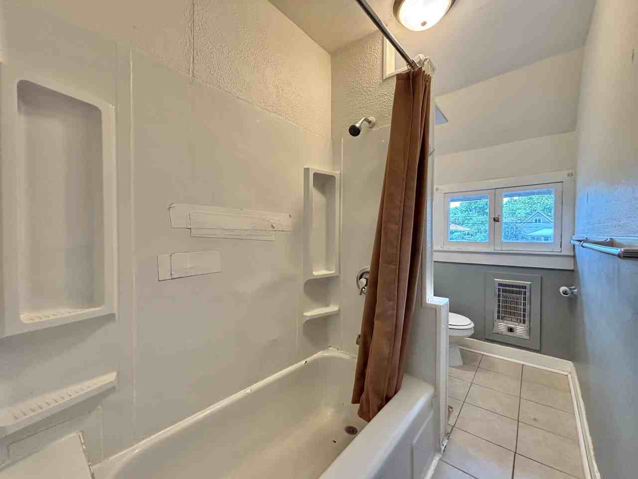 1122 W Augusta Ave #1 - Photo 5 of 10