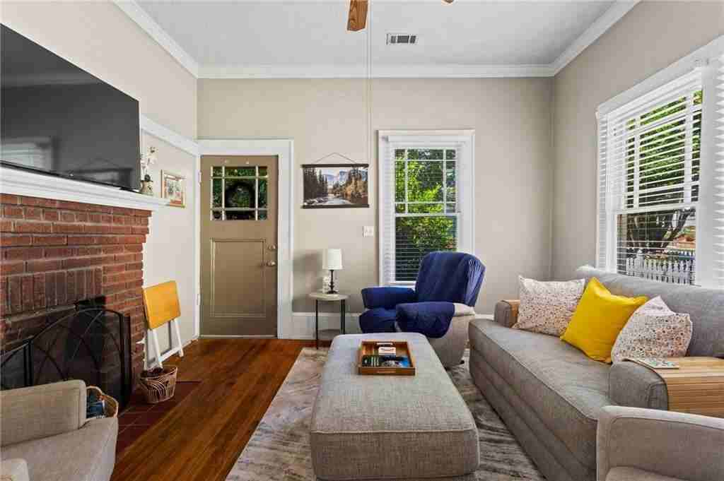 210 Evans Drive, Unit B - Photo 2 of 16