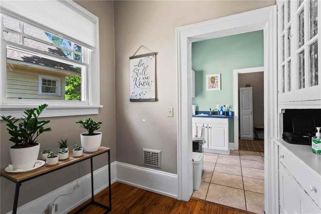 210 Evans Drive, Unit B - Photo 6 of 16