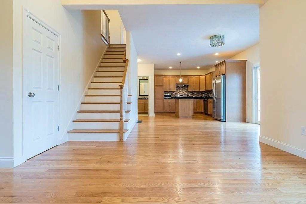 32 Empire Drive - Photo 6 of 27