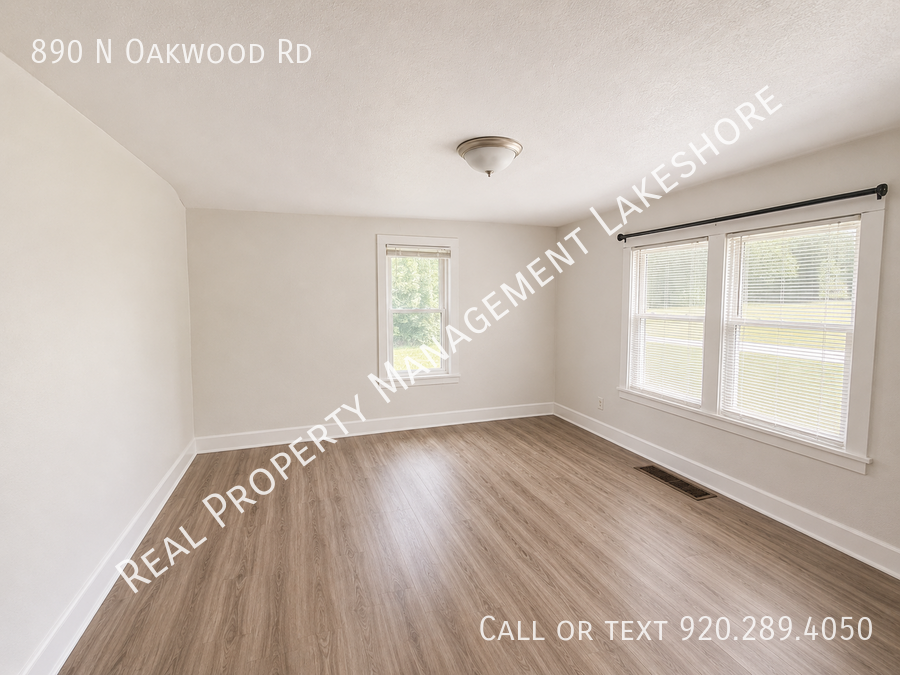 890 N Oakwood Rd - Photo 6 of 15