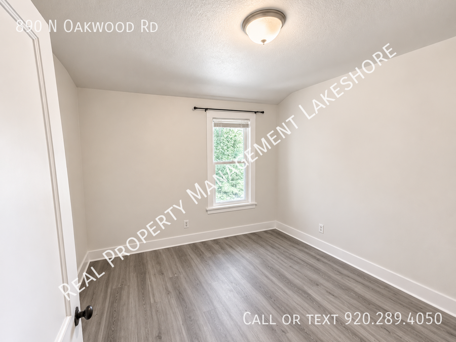 890 N Oakwood Rd - Photo 7 of 15