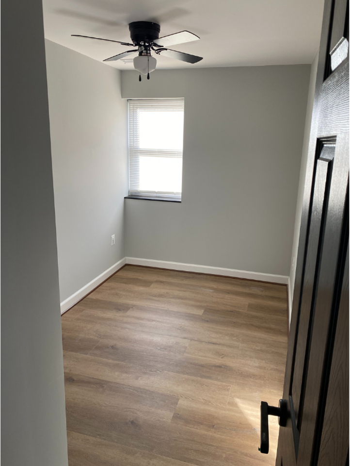 823 N Woodington Rd - Photo 5 of 12