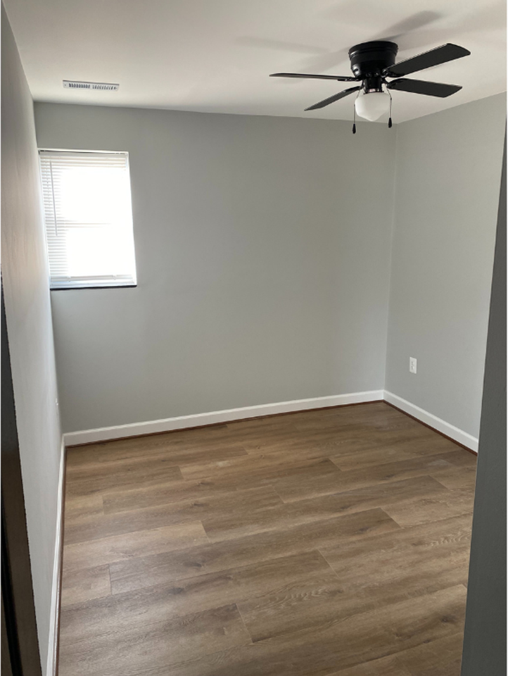 823 N Woodington Rd - Photo 6 of 12