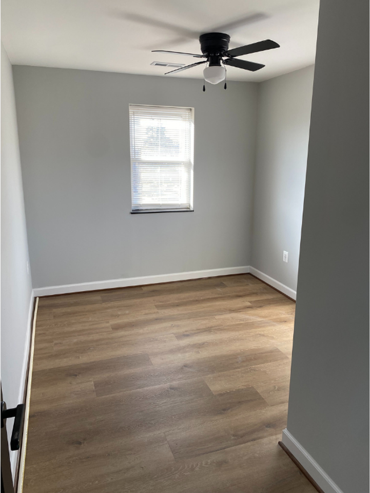 823 N Woodington Rd - Photo 7 of 12