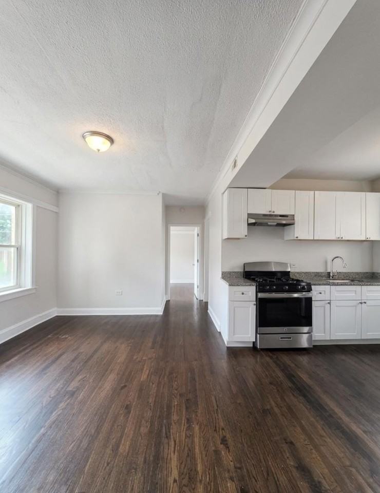 3636 W Iowa St #1R - Photo 2 of 11