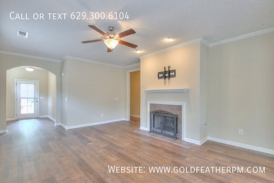 126 Trenton Ln - Photo 3 of 29