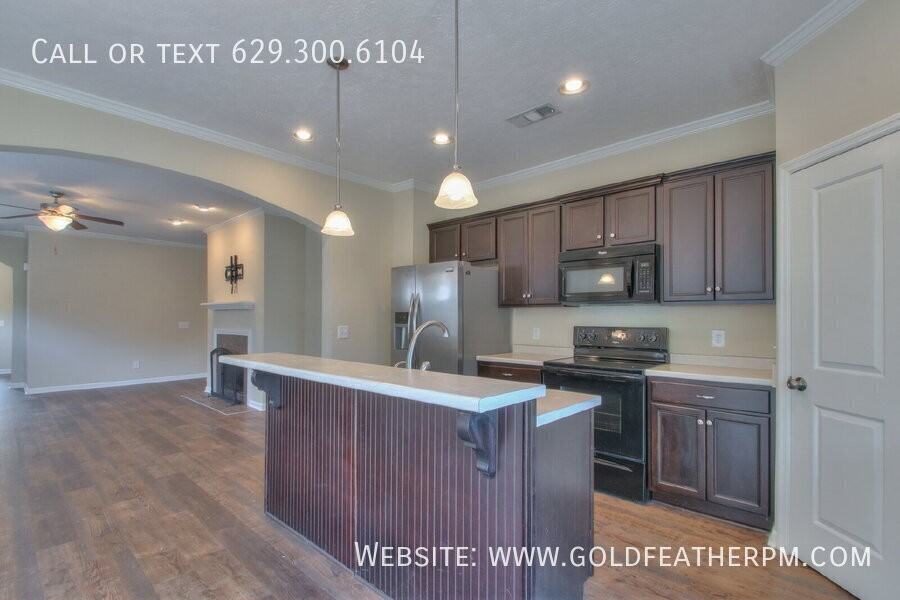 126 Trenton Ln - Photo 4 of 29