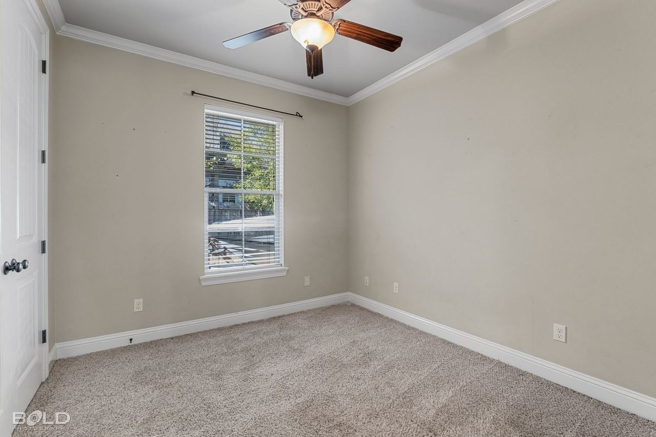 214 Danielle Dr - Photo 2 of 34