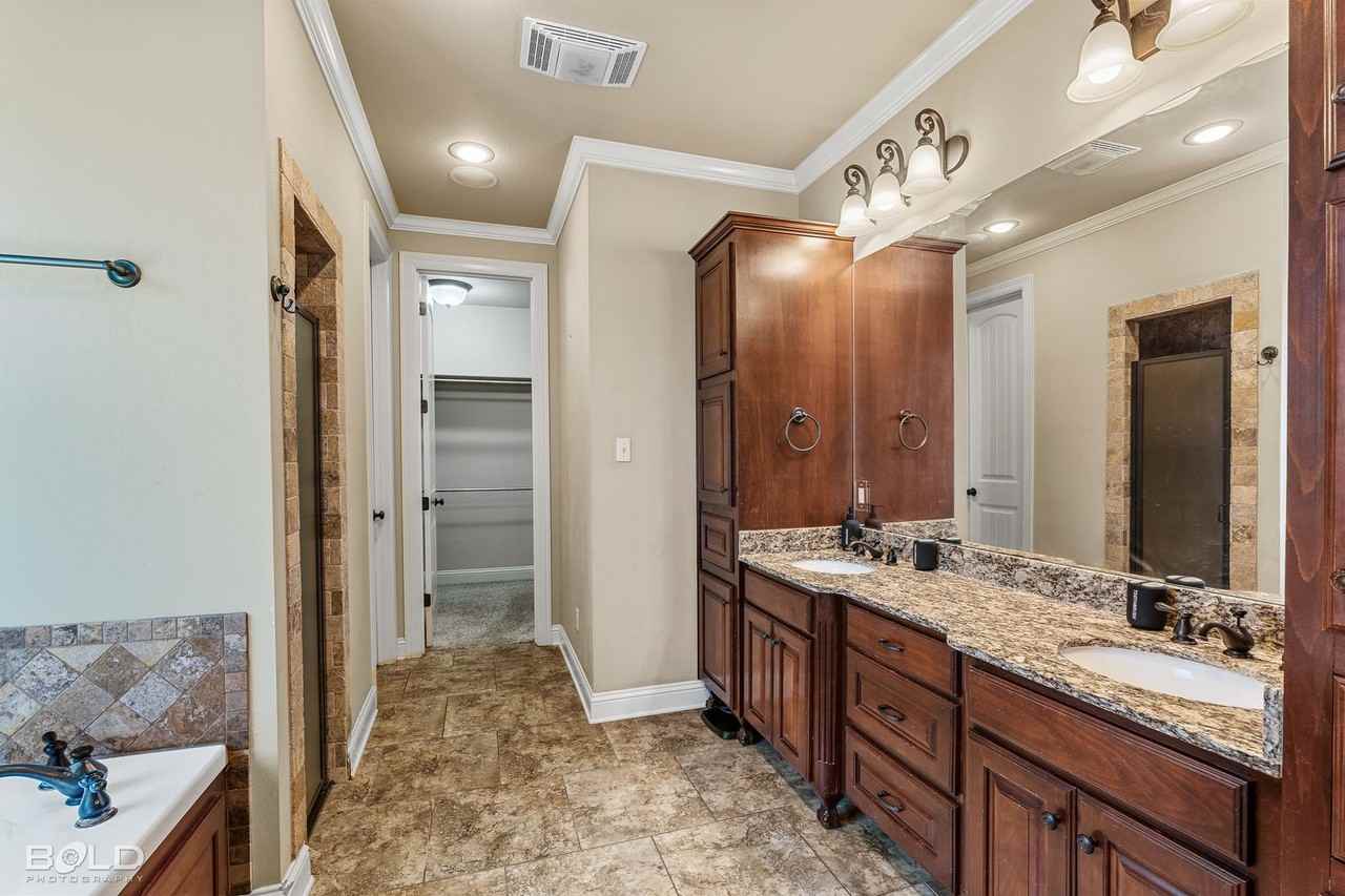 214 Danielle Dr - Photo 6 of 34