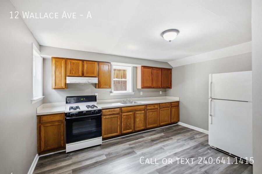 12 Wallace Ave #A - Photo 4 of 14