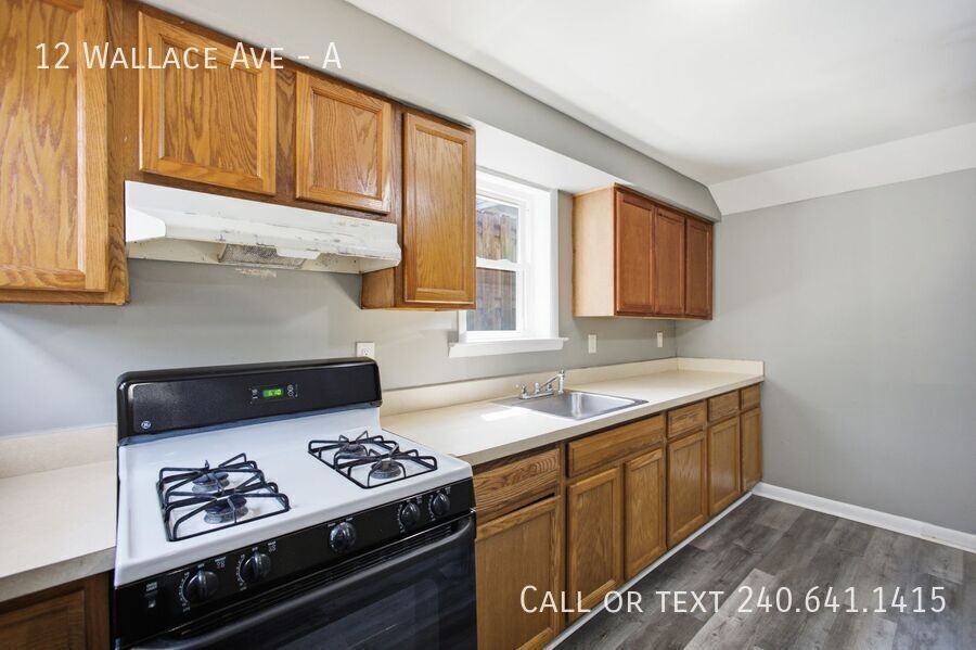 12 Wallace Ave #A - Photo 5 of 14