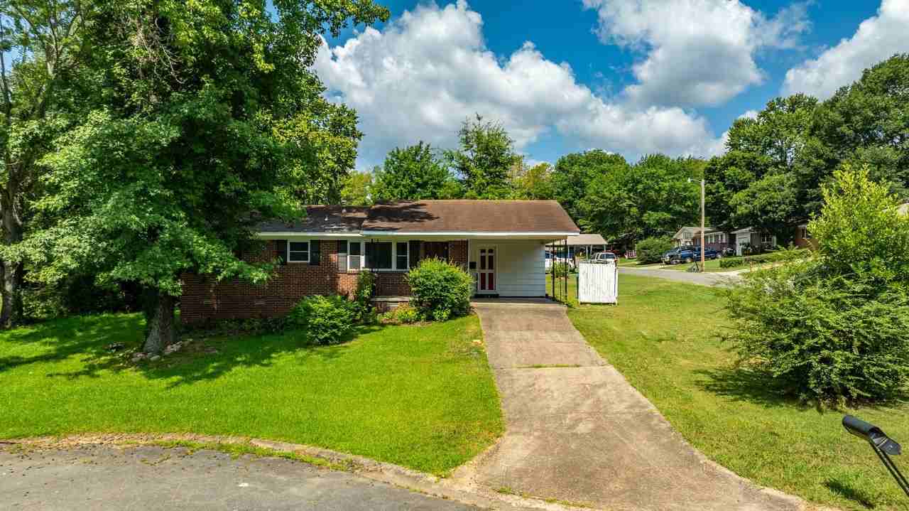 15 Village Ct - Photo 2 of 26