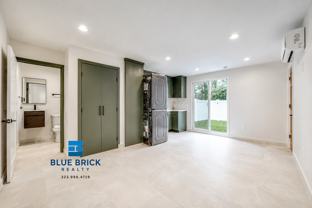 5622 Radford Ave - Photo 1 of 1