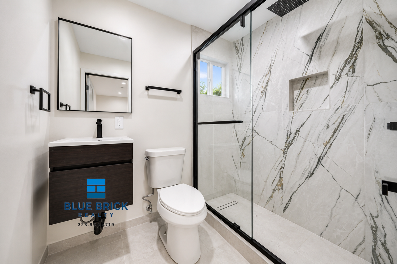5622 Radford Ave - Photo 6 of 10