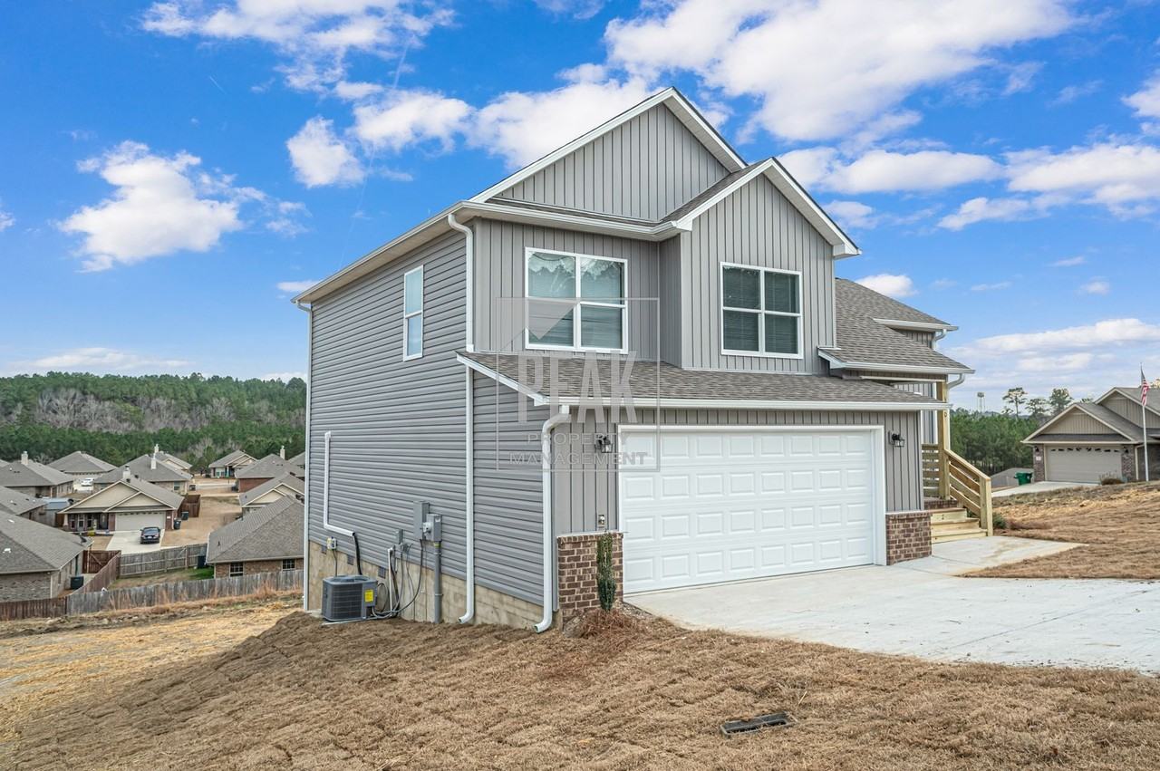 390 Woodland Cir - Photo 4 of 45