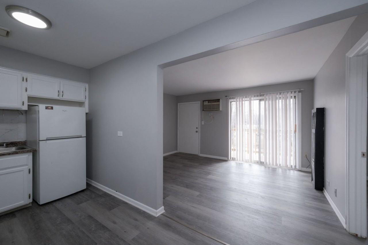 15312 Knox Ave Apt 10 - Photo 6 of 12