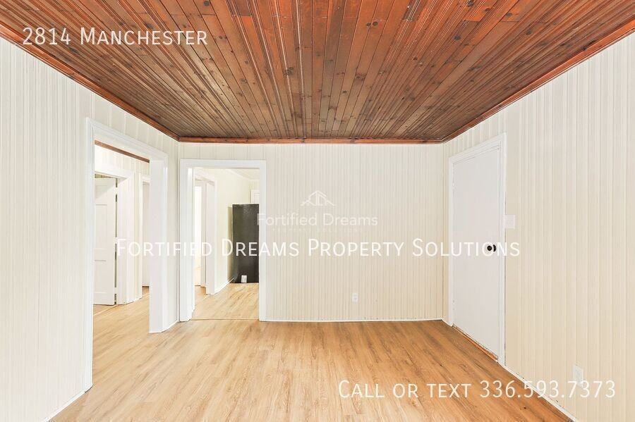 2814 Manchester St - Photo 4 of 19