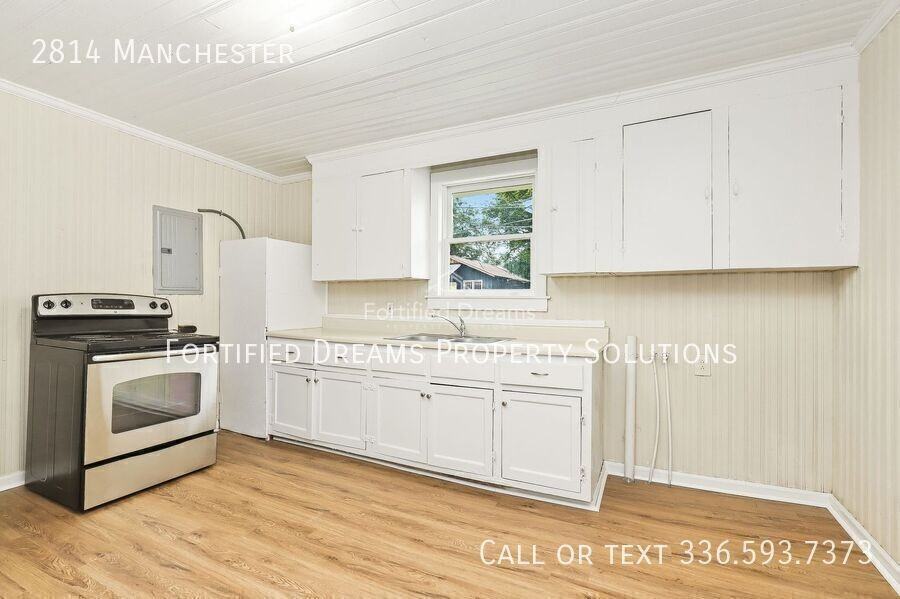 2814 Manchester St - Photo 7 of 19