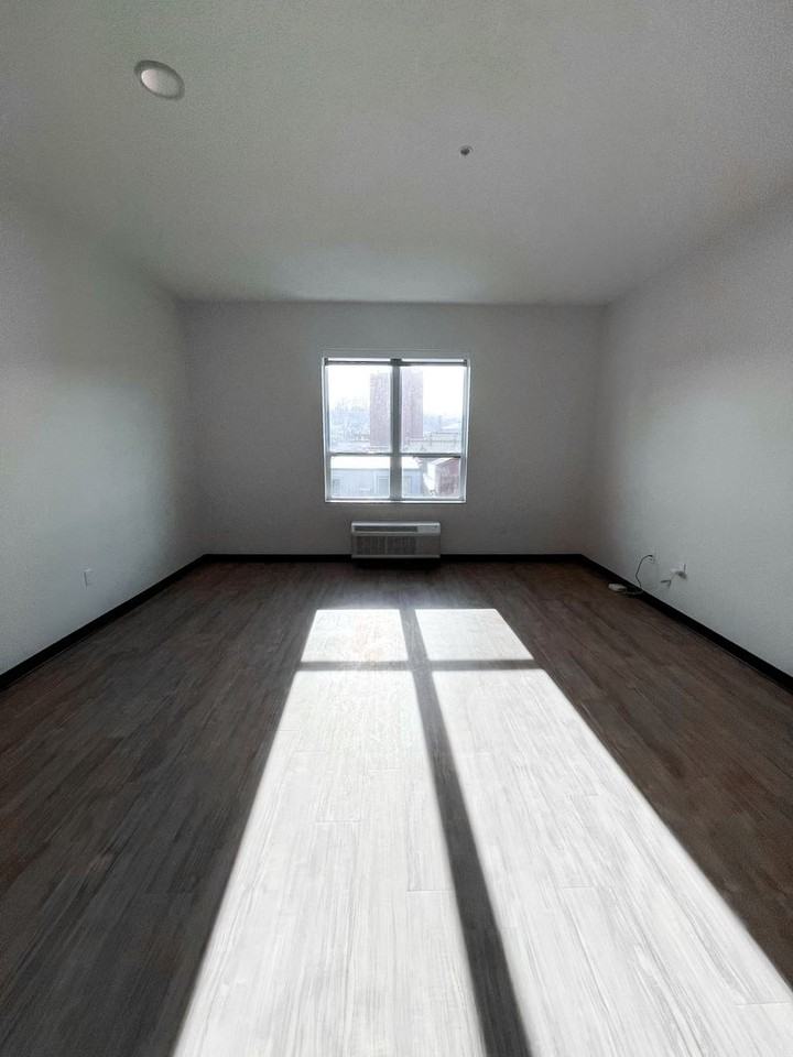 314 W 4th St #308 - Photo 4 of 29