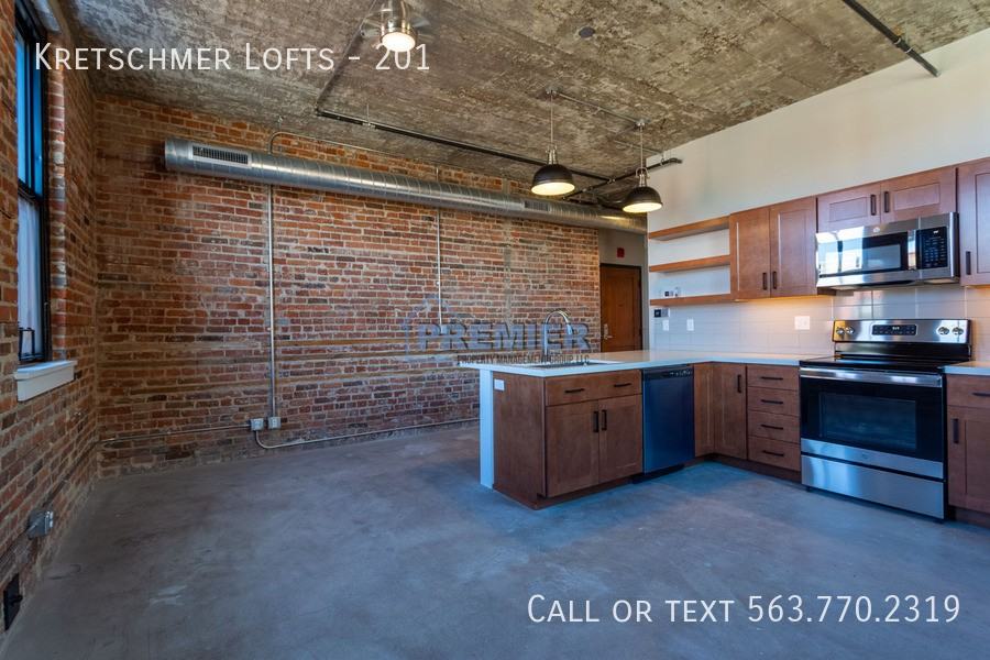 Kretschmer Lofts #201 - Photo 3 of 28