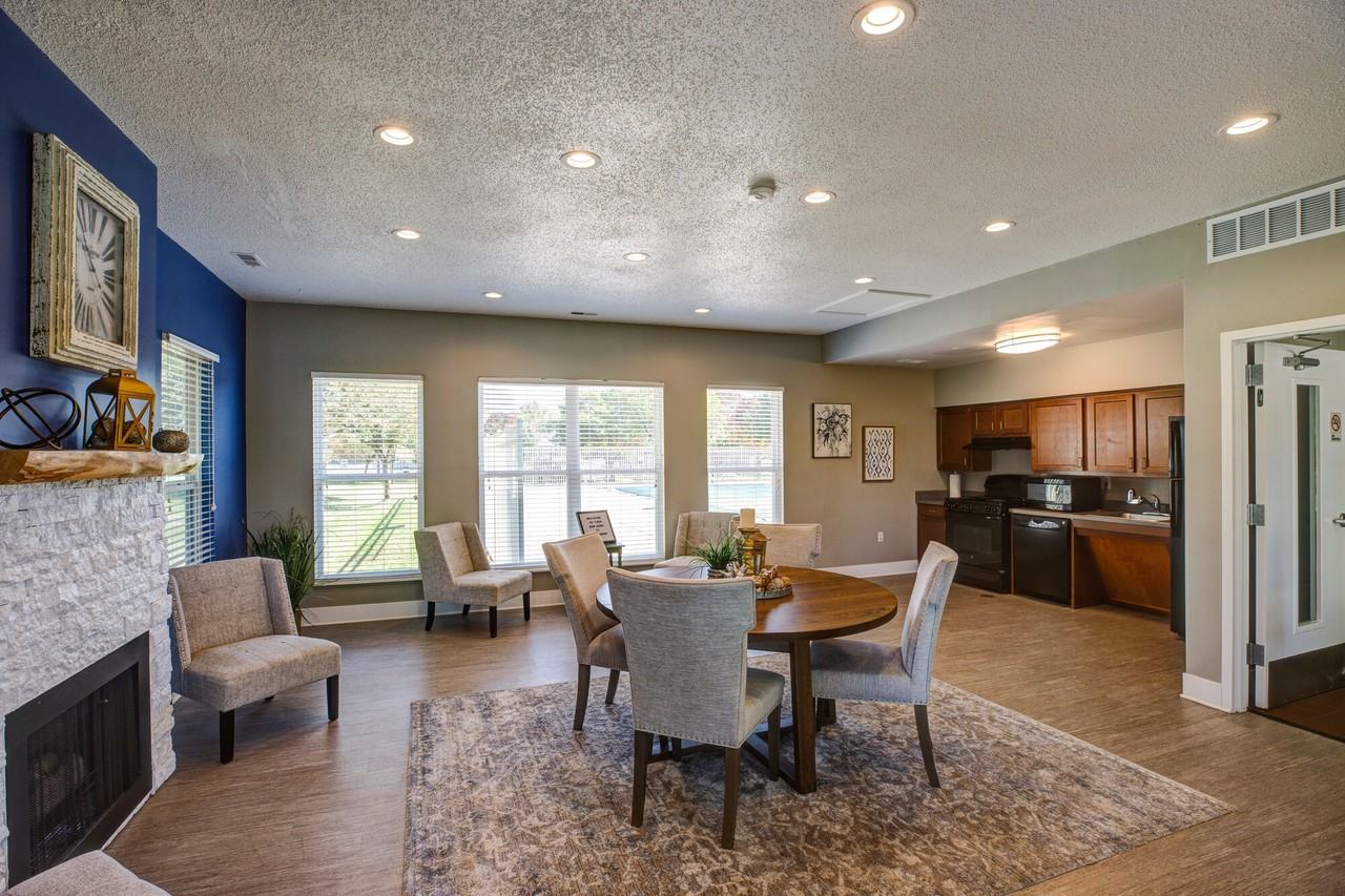 Stonebrook Townhomes I & II - Photo 7 of 50