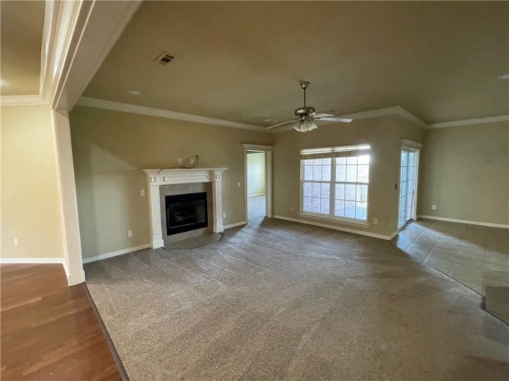 2427 Mckinley Blvd - Photo 4 of 8