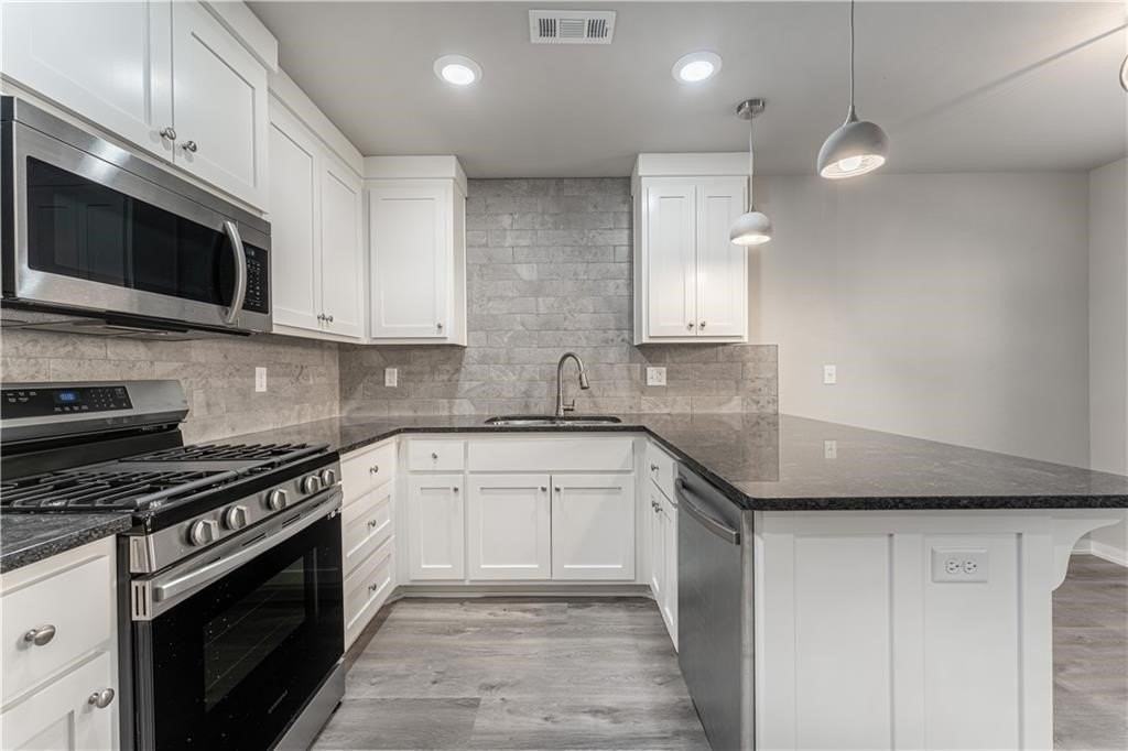 102 Ryder St - Photo 4 of 31
