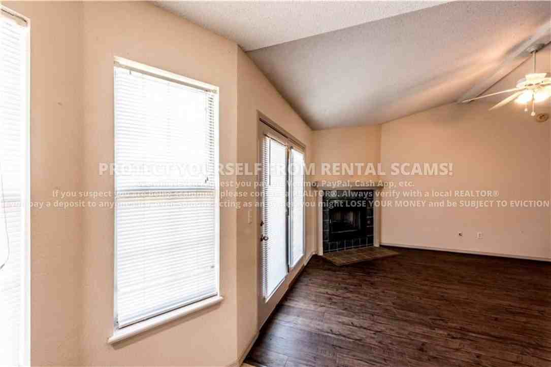1348 S Jasmine Ln - Photo 4 of 15