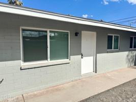 featured image of 2033 W Madison St #1