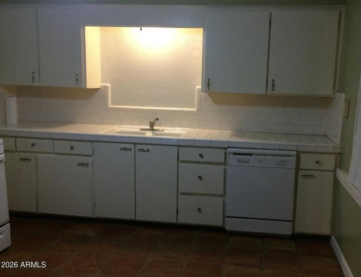 38 W Thomas Ln - Photo 2 of 4