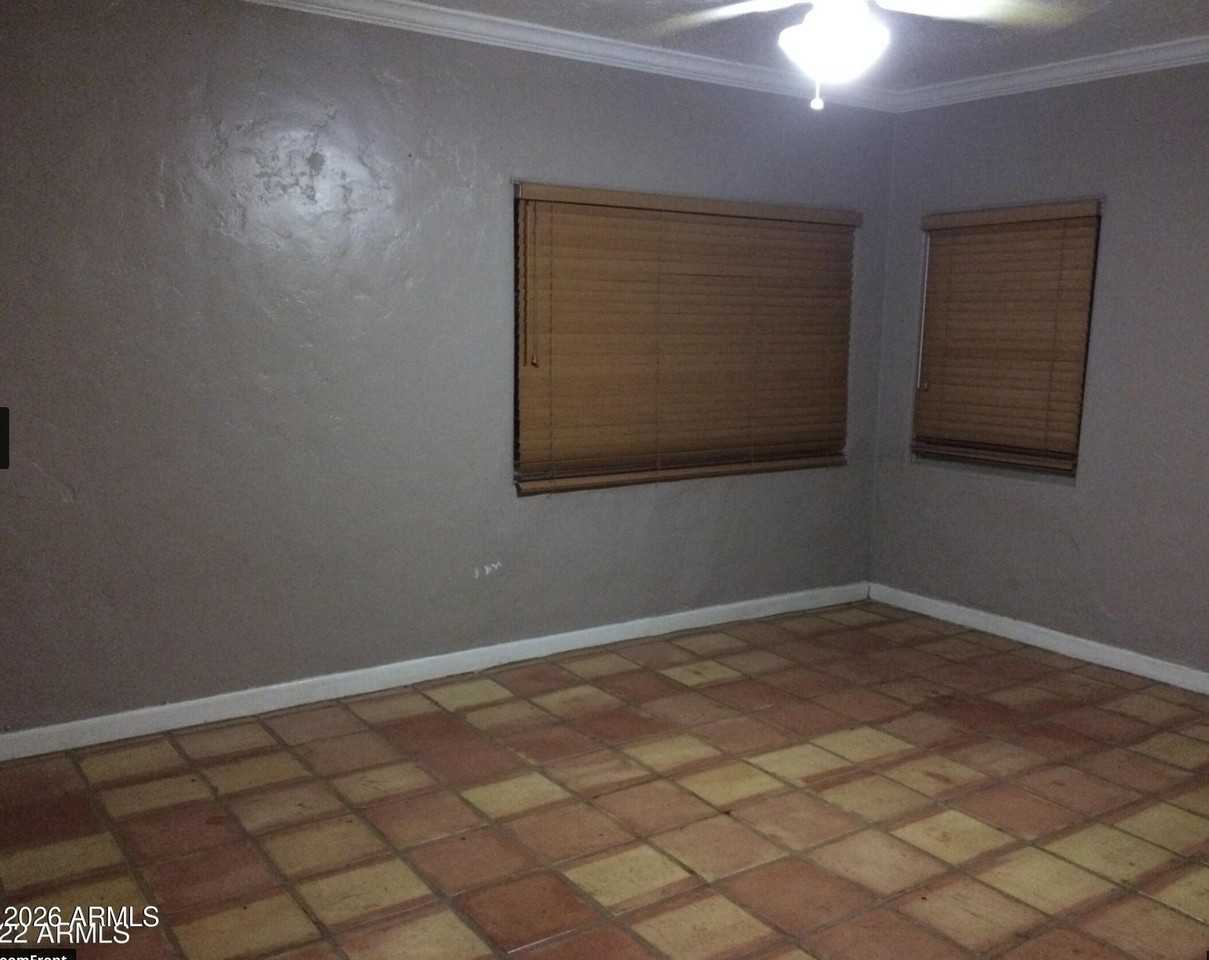 38 W Thomas Ln - Photo 3 of 4