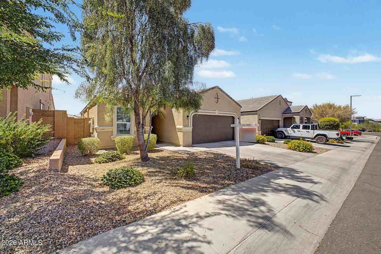 2011 W Yellowbird Ln - Photo 2 of 44