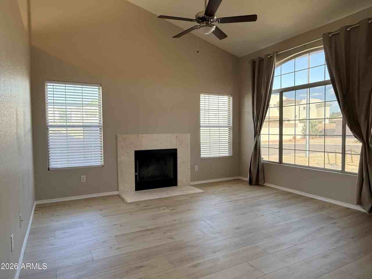 1330 W Gary Dr - Photo 5 of 14