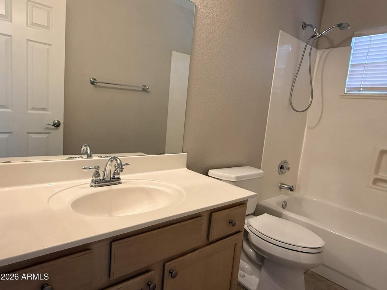 1330 W Gary Dr - Photo 6 of 14