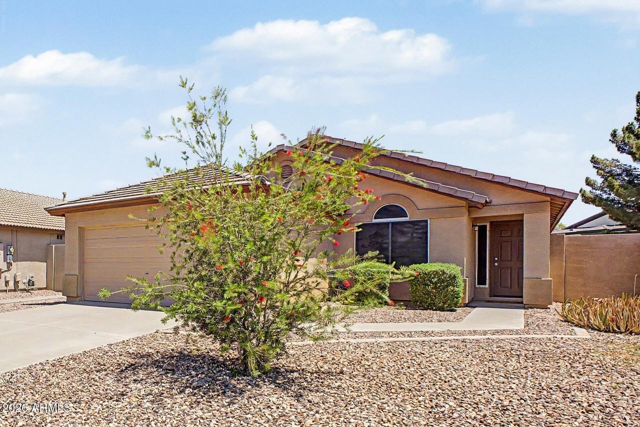 8151 W Tonto Ln - Photo 6 of 33