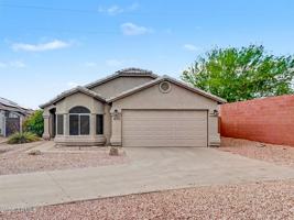 featured image of 1119 E Pontiac Dr