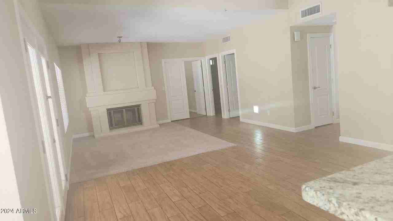 1683 W Carla Vista Dr - Photo 6 of 11